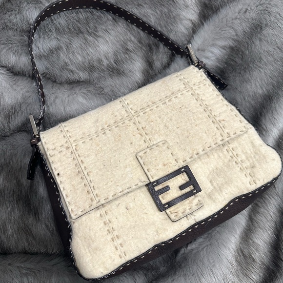 Fendi Handbags - Fendi mama baguette selleria